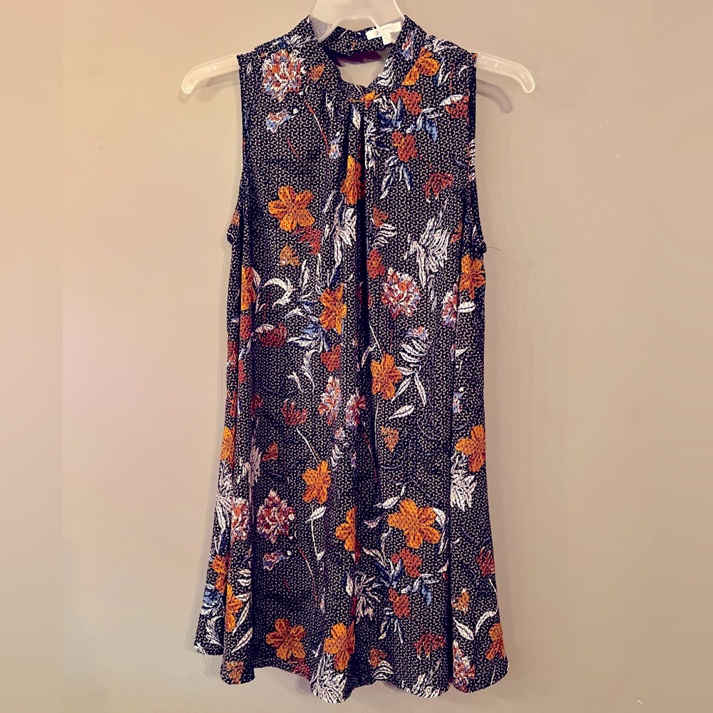 Navy Floral Pattern Dress With Keyhole Back